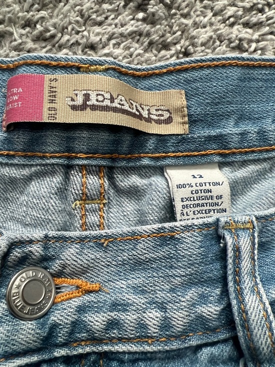 Old Navy Women’s Light Blue Denim Cutoff Patchwork Embroidered Shorts - Size 12 - Picture 2 of 6